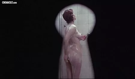 Mlada drolja prvi put je uzela člana u ruke tube porno film
