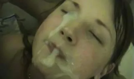 Ruski momak jebe djevojku analnog seksa u susjedstvu xxnx porno i jebe je u usta