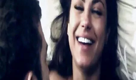 Simpatični kabel s šarmantnim mišićavim tijelom bacio je djevojku na krevet dolje, nakon čega je rukom podigao crijevo i počeo ga rania youssef porno čudesno gurati u djevojčinu nježnu rupu