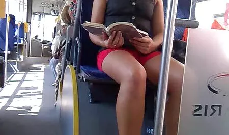 Mlada baba voli kad ju zreli muškarac miluje madona porno
