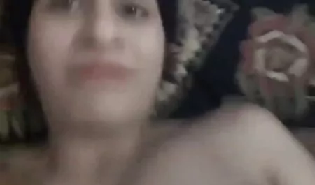 Mlada plavuša Cassidy Ryan jebe porno hotel mom zrelog vrućeg muškarca