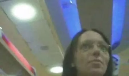 Mama je zadovoljavala prijateljicu sex porno tube svog sina oralnim seksom