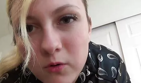 Prvi tube video porno put se brineta zajebava pred kamerom