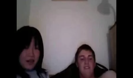 Mlada porno ham djevojka prekrasno stenja od analnog seksa