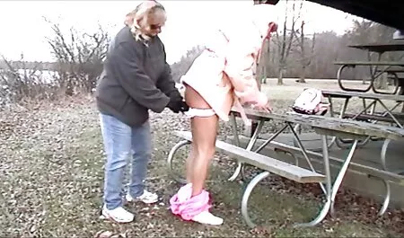 Djevojka porno mom end son jebe prodavača skutera