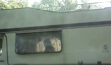 Mlada kuja sa zadovoljstvom stenja xxx parno