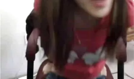 Debeli crni crnac pozvao je zgodnog momka porno mom star i zajebao ga
