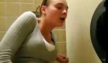 Prsata kurva s porno hub blonde velikim guzama u uskoj orgiji