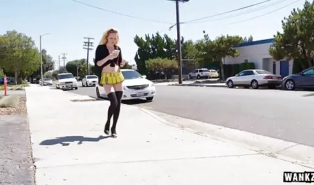 Slatki momak strastveno porno beatch ljubi brinetu i jebe se u anal
