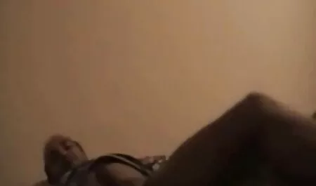 Njemačka djevojka u čarapama obožava seksati rania youssef porno u raznim pozama