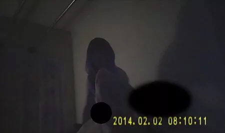 Porno sjena - silueta vruće kuje koja sisa porno film mom penis