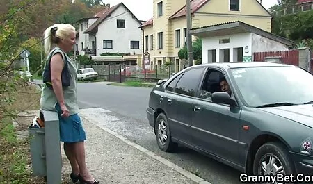 Plavuša jebe macu s ružičastim dildom karen lancaume porno