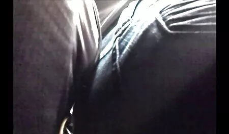 Tara Morgan masturbira ispred web kamere, a xxxl porno prijatelj zaviri