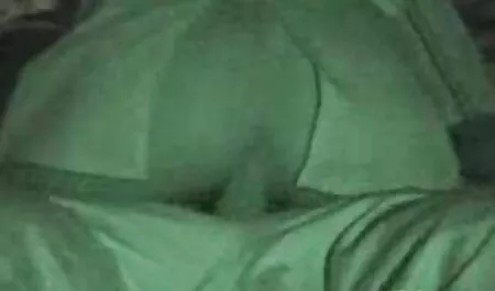 Mladi kurvin kurac zajebava se u dupe xxxl porno