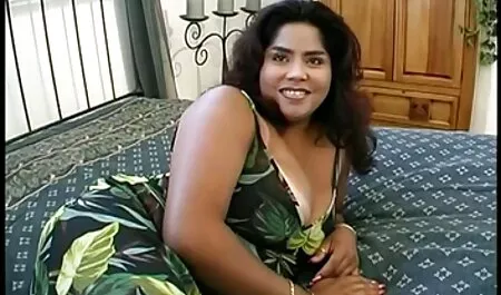 Plavuša se voli igrati sa svojom porno brather pičkom