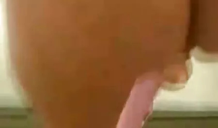 Bogati poslovni čovjek koji je imao seks s porno romantic hd prekrasnom glamuroznom crnkinjom