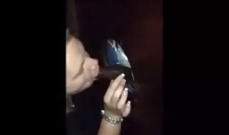 Vitka plavuša Tanya porno ham James jebu svoju moćnu vibraciju