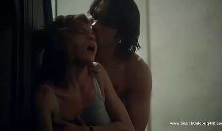 Ovaj put bijesna animo porno Tori Lane bijesno jebe u čarapama!