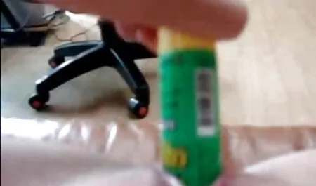 Zreli hub porno muškarac liže slatku pičku strastvene plavuše i jebe je