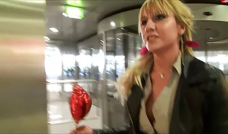Maser je pobudio mladu brinetu i jebao se pipe porno tube