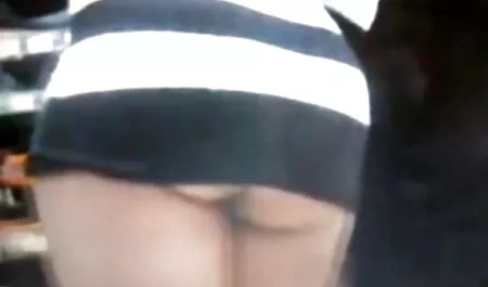 Horny porno massage drolja liže djevojčicu dlakavu pičku
