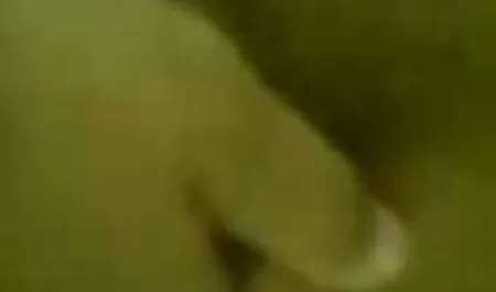 Lijepa brineta voli xxx parno okus sperme