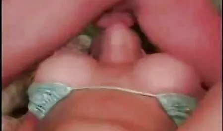 Presley Hart jebe se porno karen lancaume na ružičastom pokrivaču