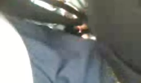 Prekrasna xxxl porno shemale dobiva svoje dupe jebeno debelom penisu