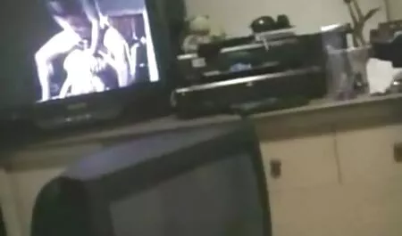 Prsata baba Mia Khalifa prstenjajući crni penis crnca i booloo porno jebu se