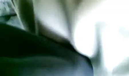 Dvojica german porno movie muškaraca obrađivali su junicu u golubove