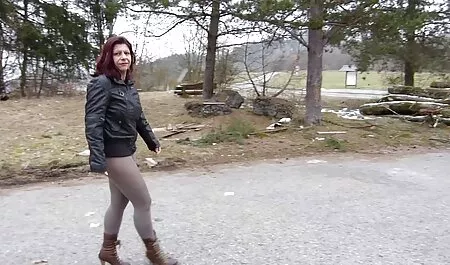 Prilična plavuša voli sisati film porno family kurac