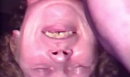 Muž gleda kako supruga i njen filme porno grati novi jebač imaju strastveni seks