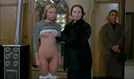 Dvije plavokose biseksualne žene susreću mlade energične momke, za koje se ispostavilo da su tako rijetki šaljivci, da su zrele hq porno hd grančice za nekoliko minuta već u potpunosti usisale svoje moćne članove