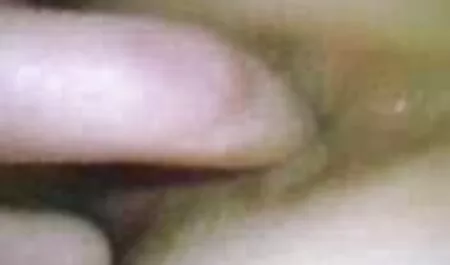 Vrući seks na kauču s požudnom hub porno crnkinjom