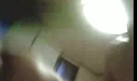 Prsata konobarica Jenna porno massege Marie baca gangbang s pijanim crncima
