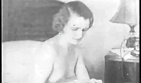 Uzbuđena pijana plavuša pokazala booloo porno je rupe
