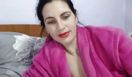 Ćelavi je jebao plavušu u analčiku u svojoj prikolici sex film xxl