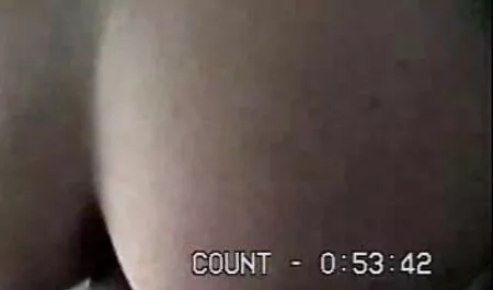 Hottie usisava porno fem kurac iz prsatih shemala