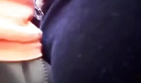 Čovjek jebe mladu plavušu porno ania kinski na kolicima