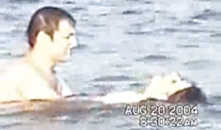Zreli pohotni muškarac jebe film ponr dvije usijane seksi latino djevojke