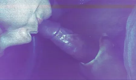 Baby je zajedno s momkom skinuo seksi crnca i jebe ga u analu frer porno