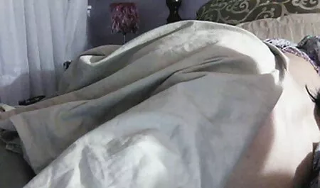 Curica s dlakom jeba svoju djevojku i free porno xxxl njezinu prsavu maćehu plavušu