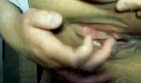 Randy lezbijski prsti miluju film erotic xxx vaginu