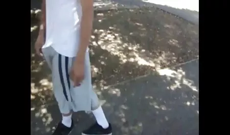 Čovjek je sastavio izbor porno tube v djevojaka s velikim guzama koje je jebao u analne